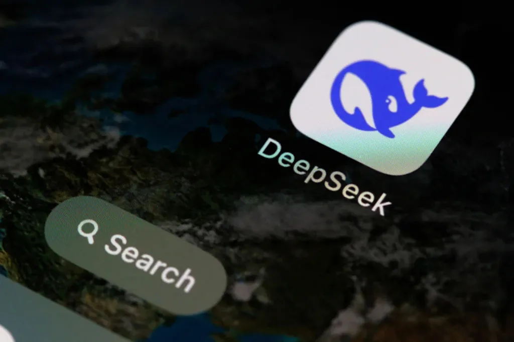مقایسه چت بات های هوش مصنوعی، مدل استدلالی DeepSeek